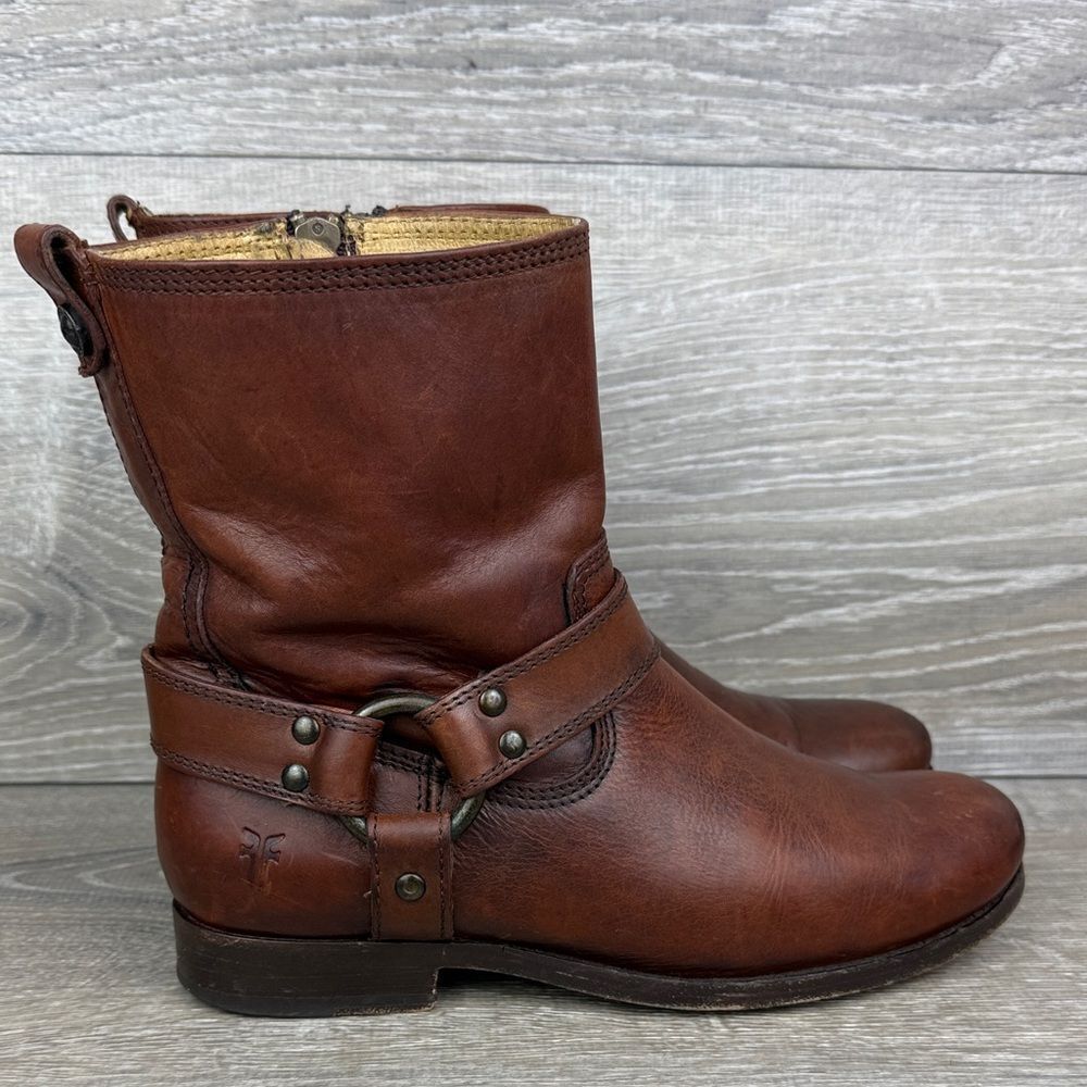 Frye Veronica Harness Short Women’s Sz 5.5B Cognac Zip Pull On Leather Boots